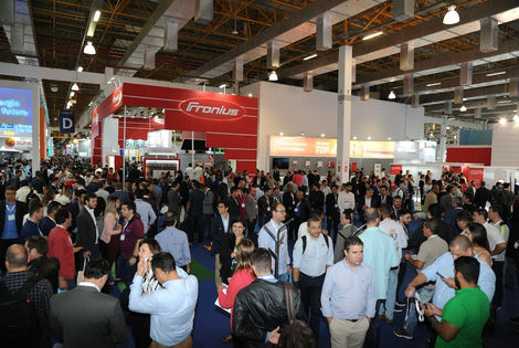 
     Intersolar SA 2024 Dibuka, Apakah Kurung Solar Terlaris Di Brazil
    